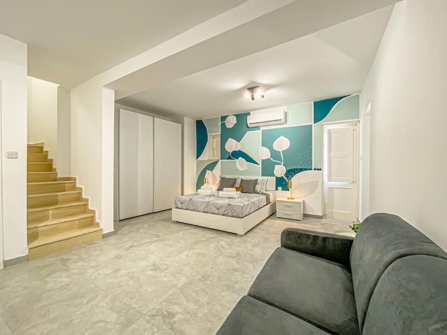 Designer Duplex Penthouse In Floriana公寓 外观 照片
